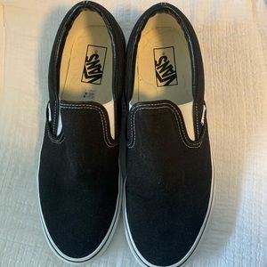 Men’s black slip on vans